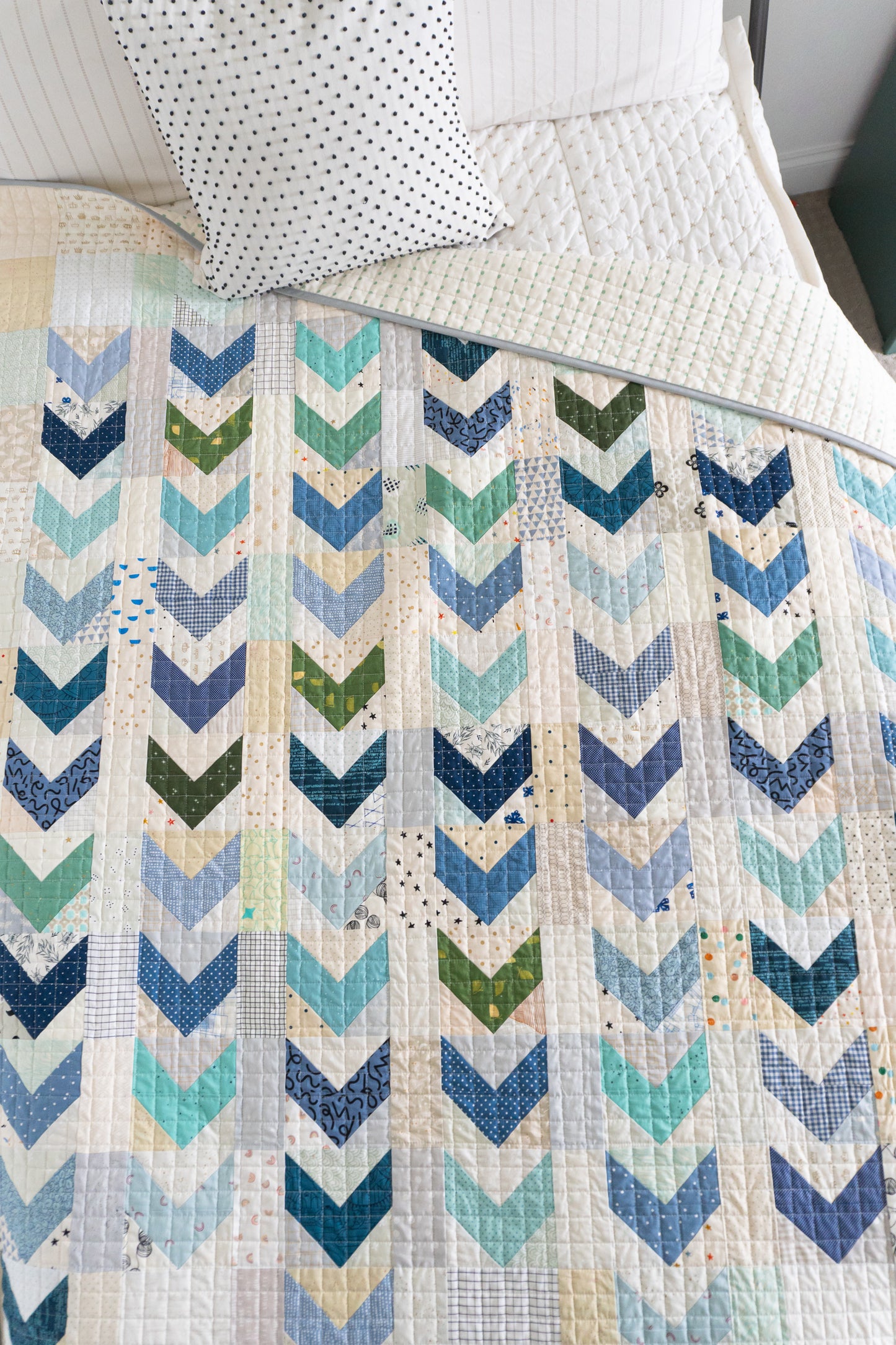 Scrappy Arrows PDF Quilt Pattern-Automatic Download