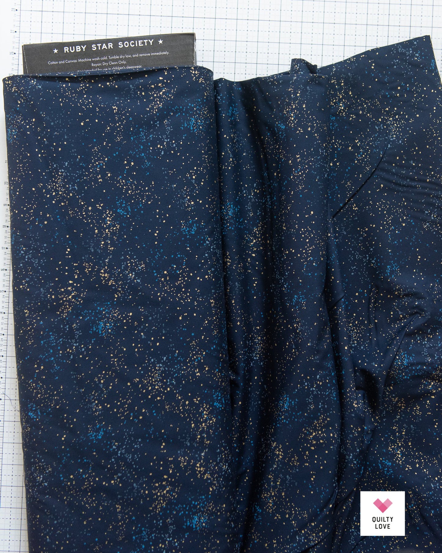 3 yards Ruby Star Society Speckled Wide back - Navy