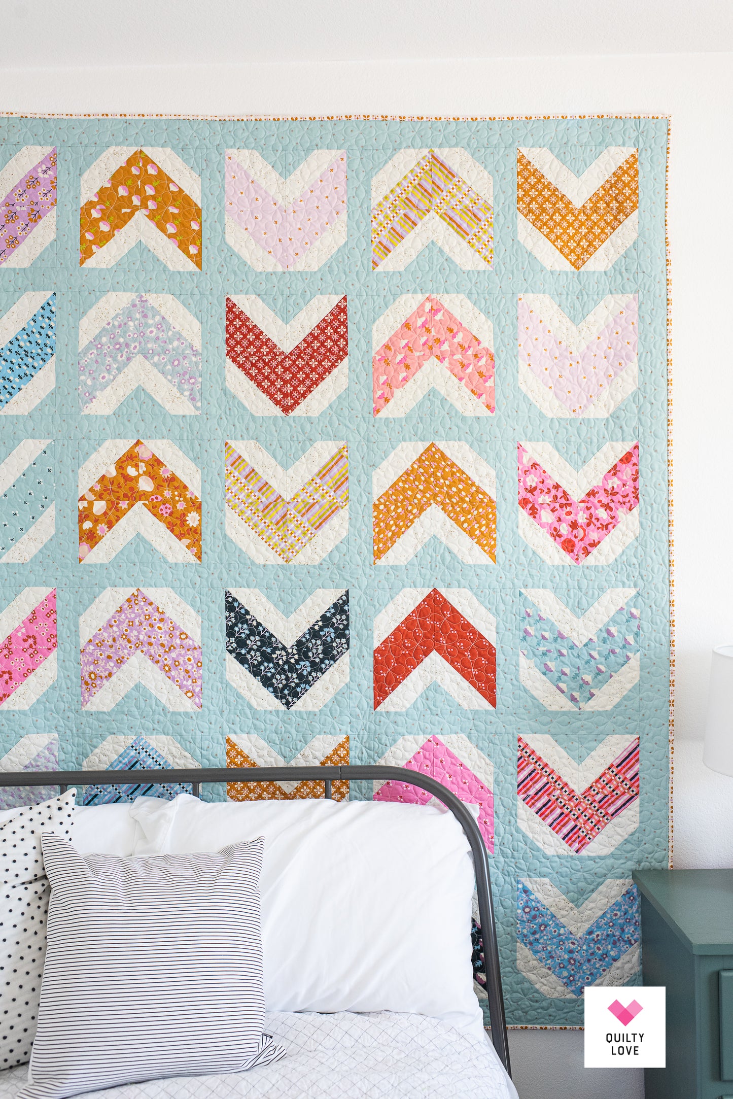 Quilty Arrows PDF quilt pattern