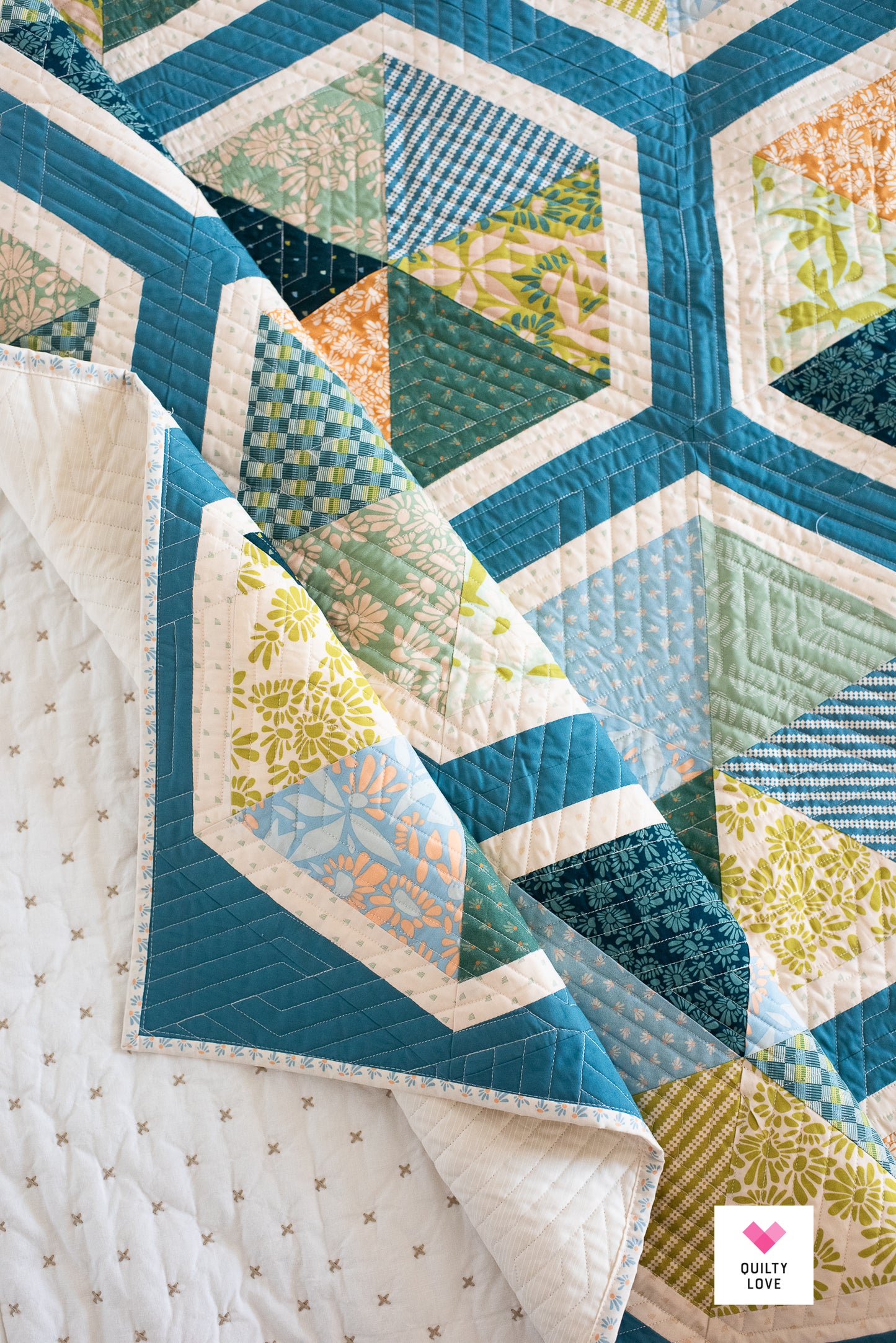 Triangle Hexies PDF quilt pattern