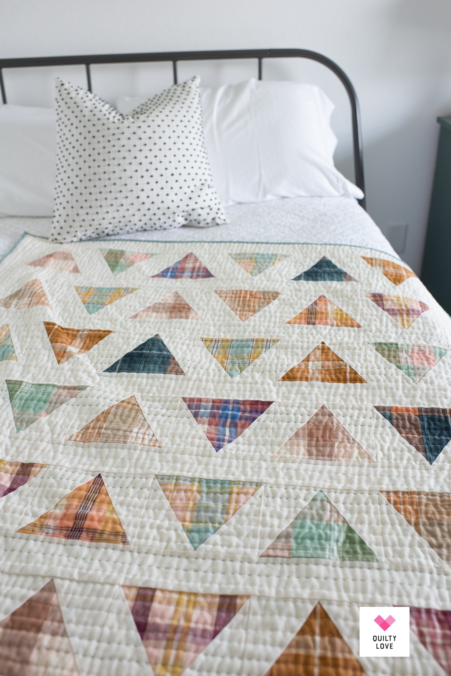 Triangle Pop Quilt kit-Throw Size - Fableism Arcade Plaid Wovens