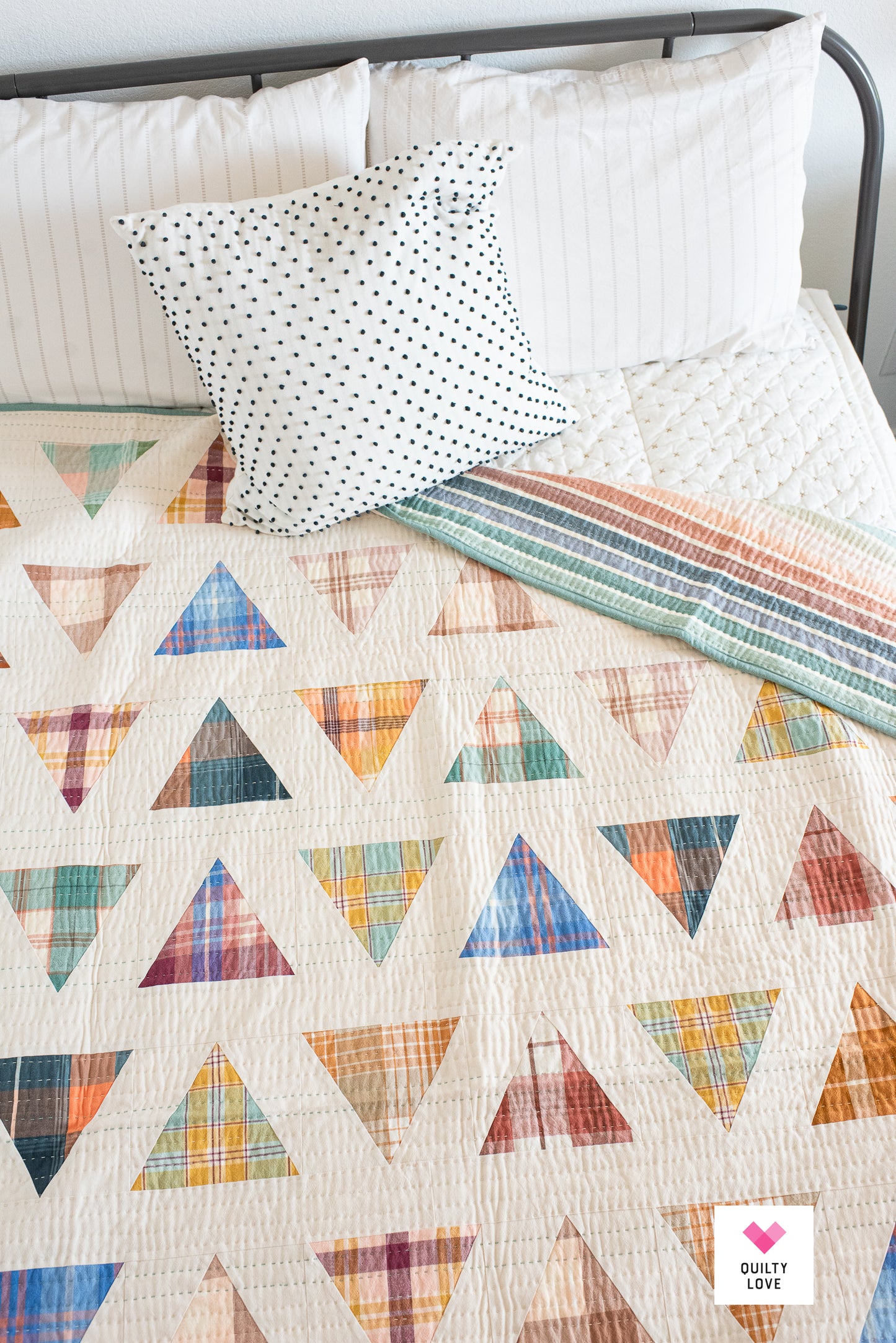 Triangle Pop PDF quilt pattern