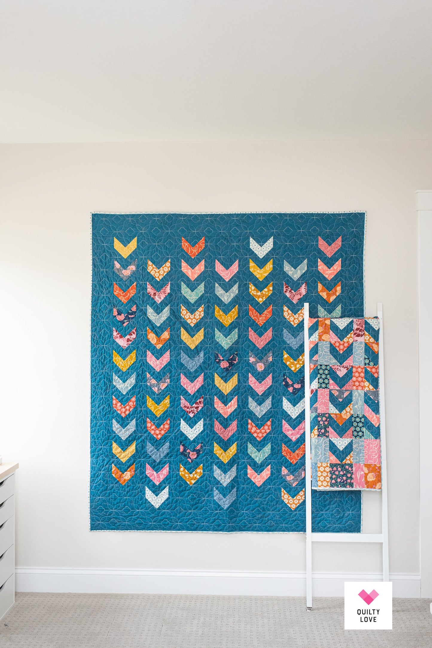 Scrappy Arrows PAPER PRINTED Quilt Pattern